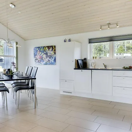 Holiday home Tessie - 1-2km From The Sea In Nw Jutland By Interhome